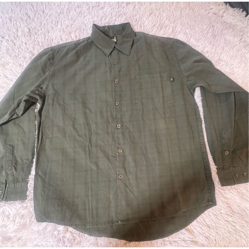 Weekendz off  Long sleeve button up pin tuck with chest pocket pesto shirt L